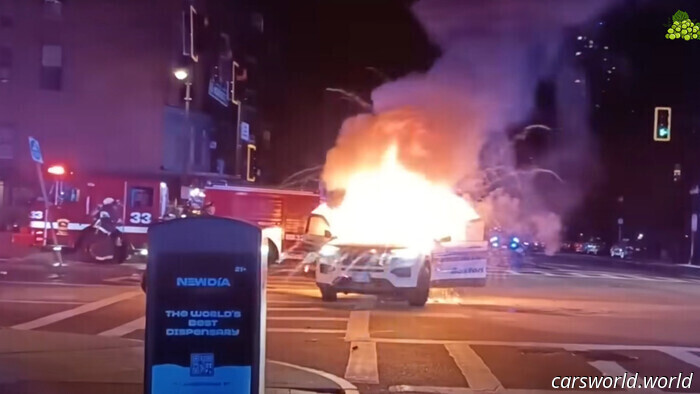 После того как 100 человек напали на полицейский автомобиль, этот штат вновь вернул контроль над своими улицами | Carscoops
